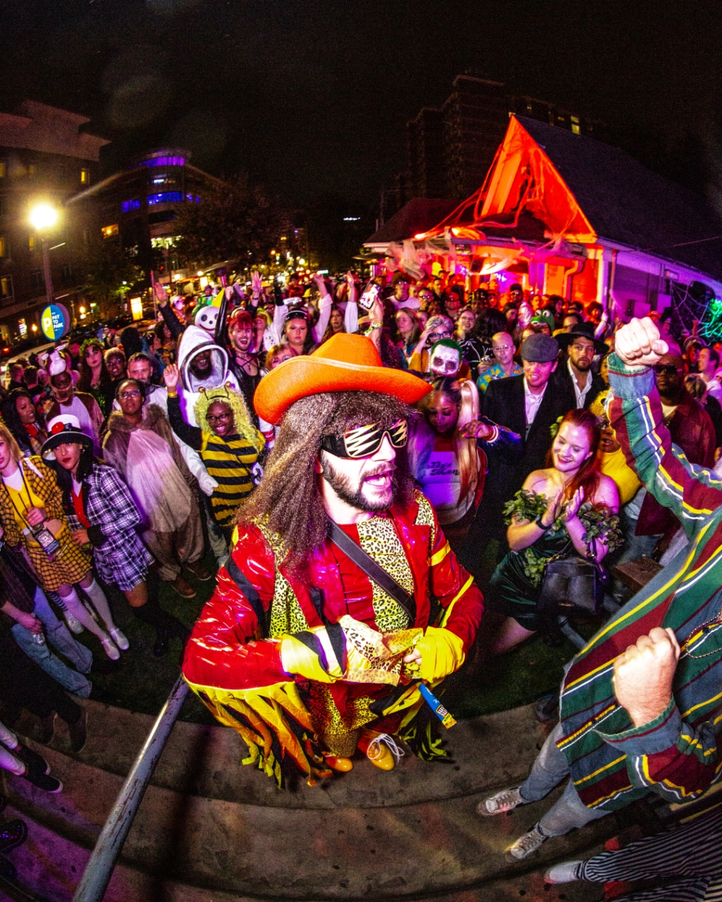 The Best Bar Crawl Experiences Around Bar Crawl Live!
